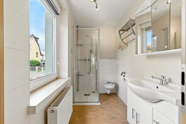 Badezimmer im Erdgeschoss