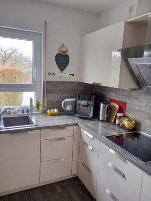 Küche mit Einbauküche