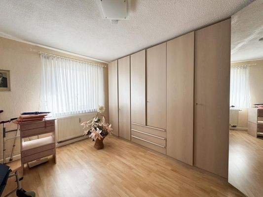 Erdgeschoss Schlafzimmer