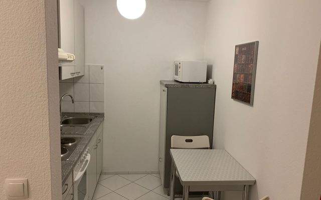 Wohnung möbliert mieten auf Zeit in Stuttgart Vaihingen bei urbanbnb 2.jpeg