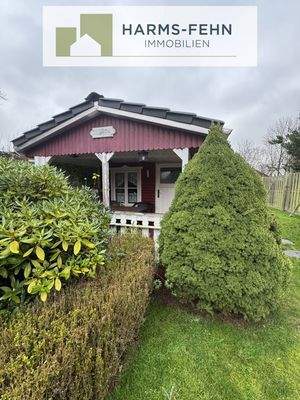 schönes Holz-Gartenhaus