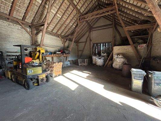 Scheune- Innenbereich.jpg