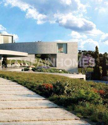 Exclusive Lands with Sea and Golf Views in Cádiz