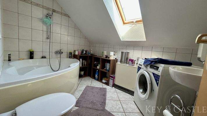 Badezimmer OG. (Wohnbereich)