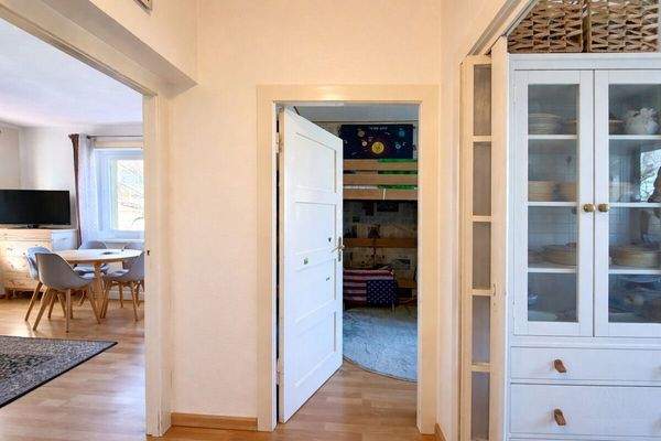 Flur mit Blick in die Räume