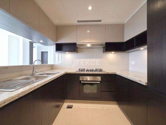 Sea View Luxurious Apartment in Dubai Creek Harbour