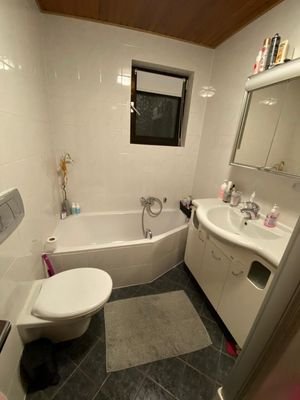 Badezimmer 1. OG