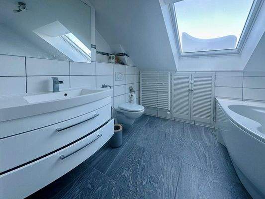 Vollbad Dachgeschoss