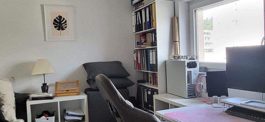 ZWEITES SCHLAFZIMMER/BÜRO ODER GÄSTEBEREICH