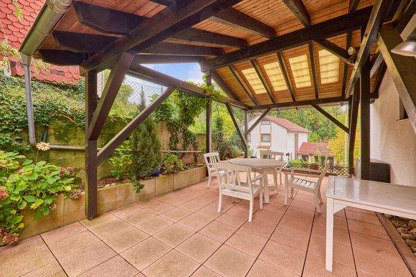Überdachte Terrasse