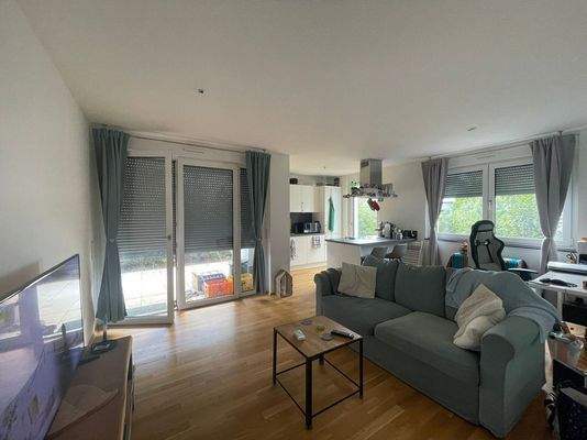 Wohnzimmerbeispiel baugleiche Wohnung im EG