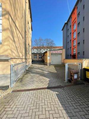 Einfahrt zum Grundstück