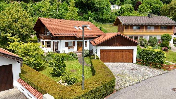 Haus & Doppelgarage