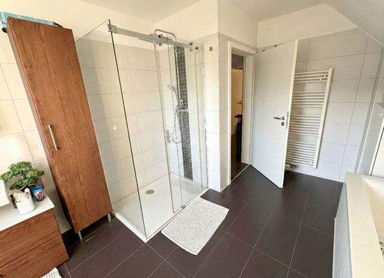 Dachgeschoss Badezimmer