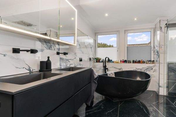 ... und Bad en Suite (20,29 m²) ... 