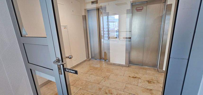 Eingangsbereich Büroetage  - Aufzug - 
