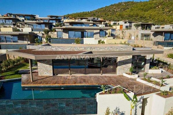 Detached Villas with Unobstructed Sea Views in Bodrum