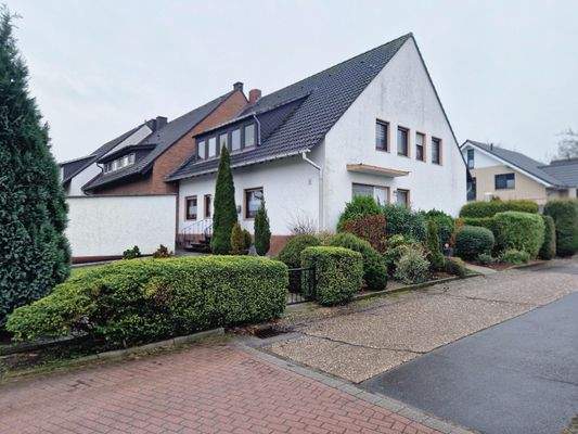 Straßenansicht (Seitenstraße)