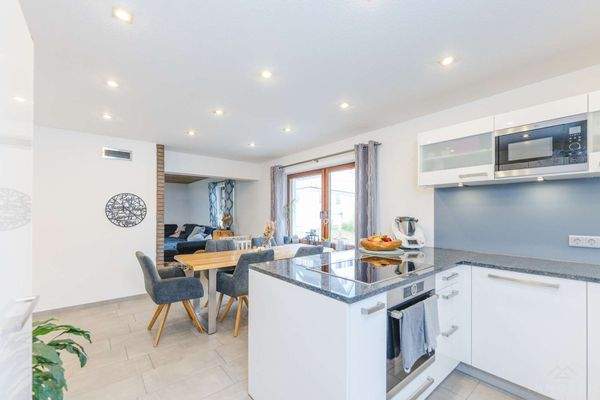 Heller u. offener Essbereich EG (3)