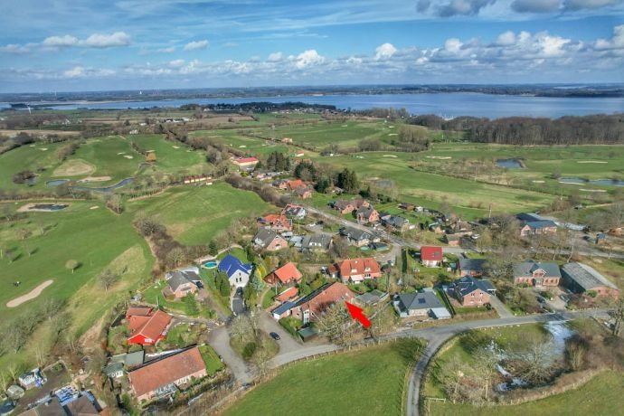 Golfplatz und Schlei vor der Tür