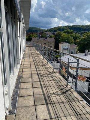 WhatsApp Image 2025-10-02 at 11.24.14.jpegUmlaufender Balkon
