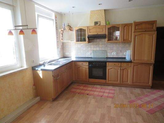 Erdgeschoss: Wohnküche mit Fenster