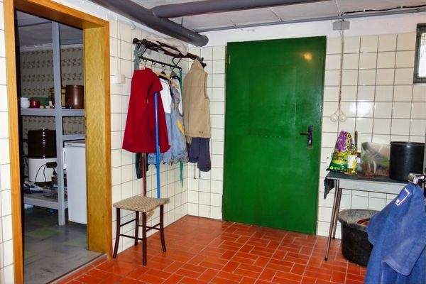 Gefliester Vollkeller ...