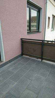 Balkon mitte zum Hof