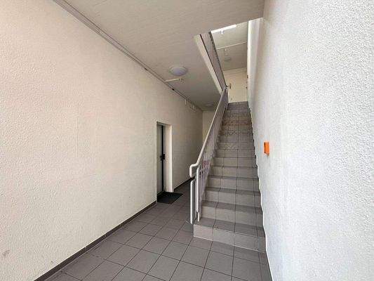 Aufgang 1.OG