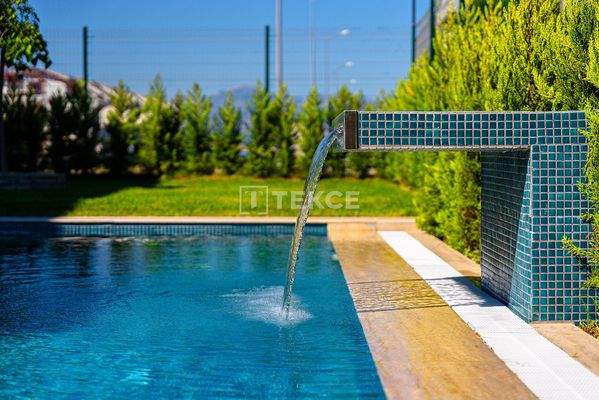 Detached 4-Bedroom House with Private Pool in Belek Antalya