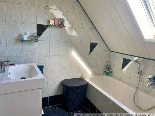 Hinterhaus - Bad Dachgeschoss