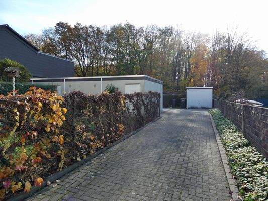 Zufahrt Garagenhof und Gemeinschaftsgarten