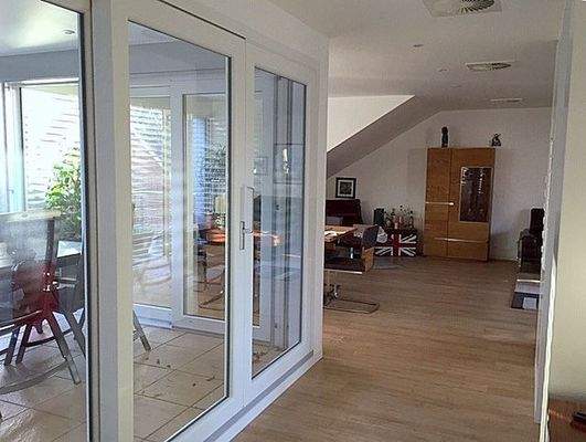 Tür zu Dachterrasse