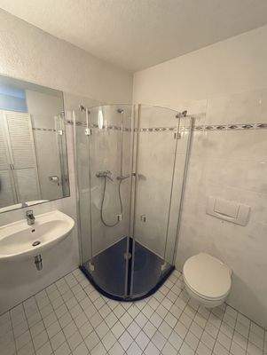 Badezimmer Erdgeschoss.jpeg