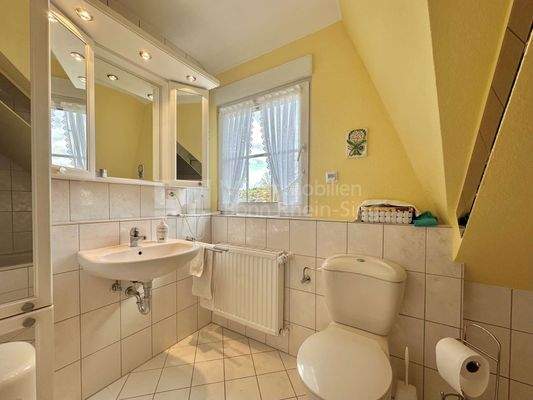 4894 Wannenbadezimmer OG