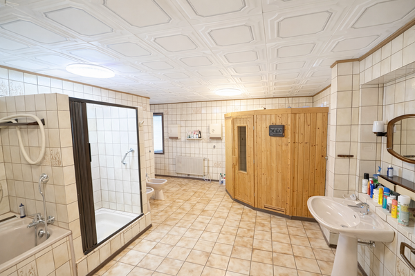 Bad mit Sauna/ Anbau 1980