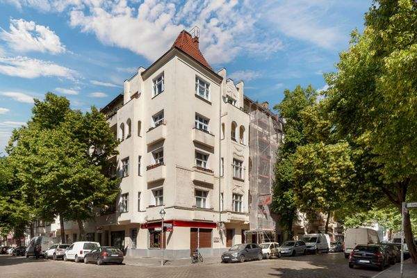 Straßenansicht Ecke