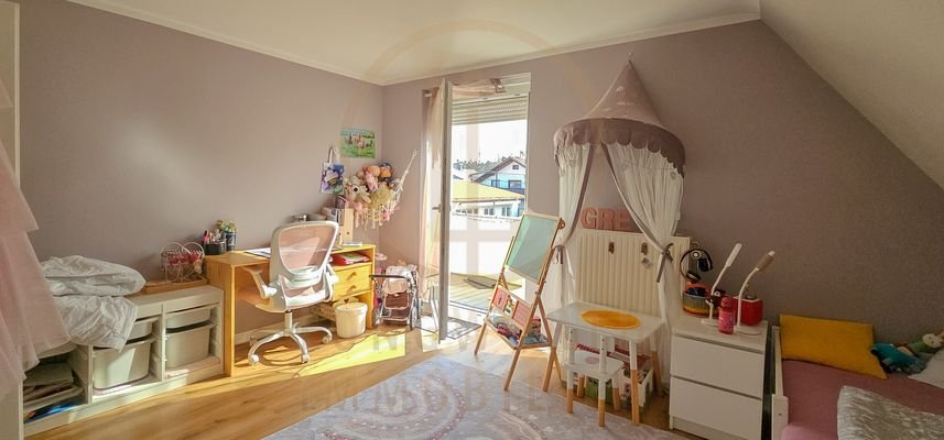 Maisonette-Feucht-Schlafzimmer-1-2
