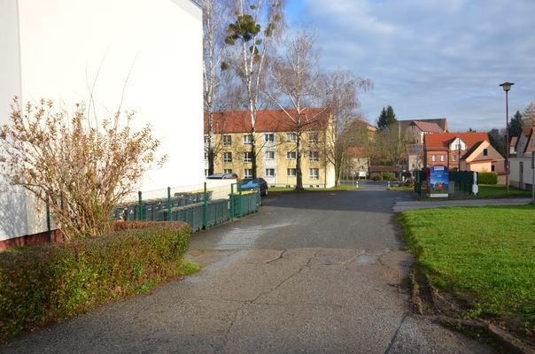 Zufahrt zur Wohnanlage