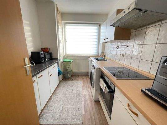 Küche mit Einbauküche