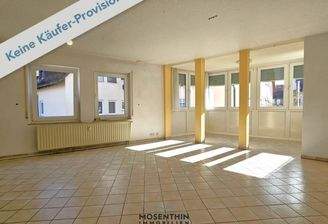 Wohnzimmer mit Wintergarten