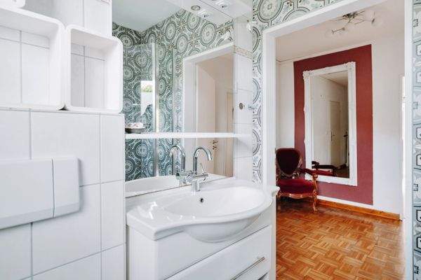 Duschbad im Hochparterre