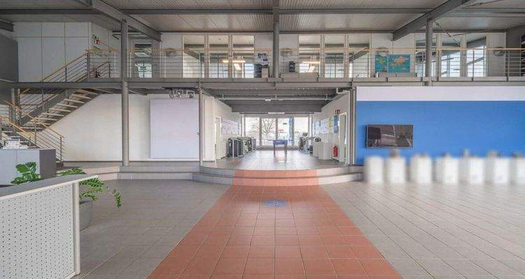 Innen Empfang 1_Seite_21.jpg