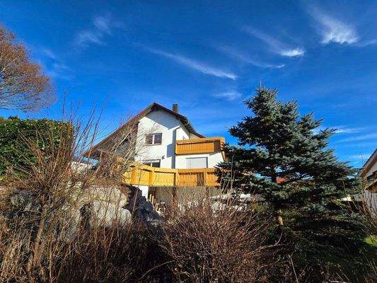 Seitenansicht zum Haus.jpg