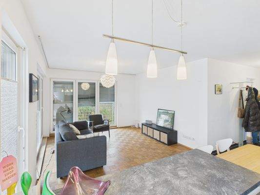 CAM01223G0-PR0169-STILL005