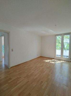 Zimmer 3 mit Balkon zum Garten