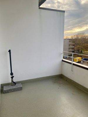 Neu sanierte, sonnige Süd/West - Loggia