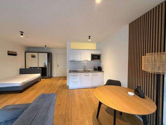 e975da7a-5364-47c6-b4ca-bbcb2f53a0d1-1981174759