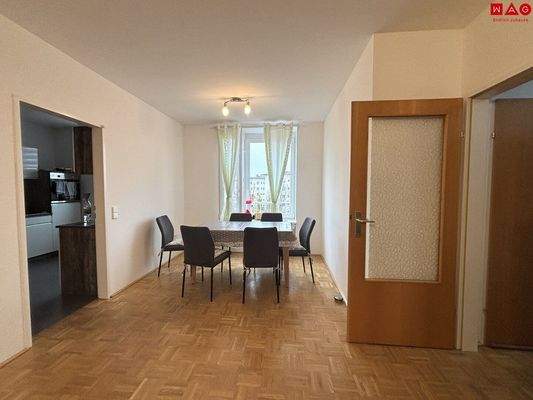 Wohnzimmer/Esszimmer