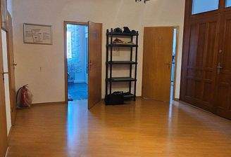 Teilansicht Flur (1).jpg